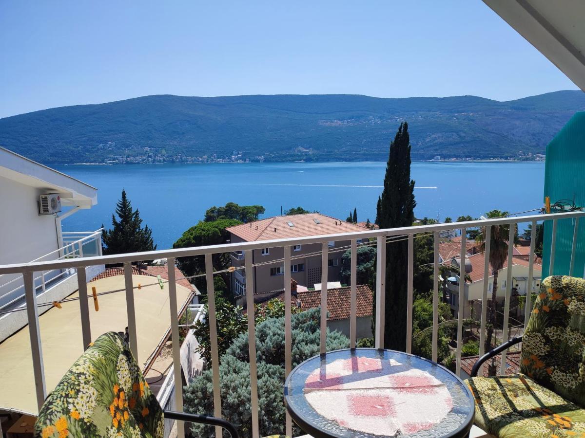 Smestaj Vella Herceg Novi Ngoại thất bức ảnh