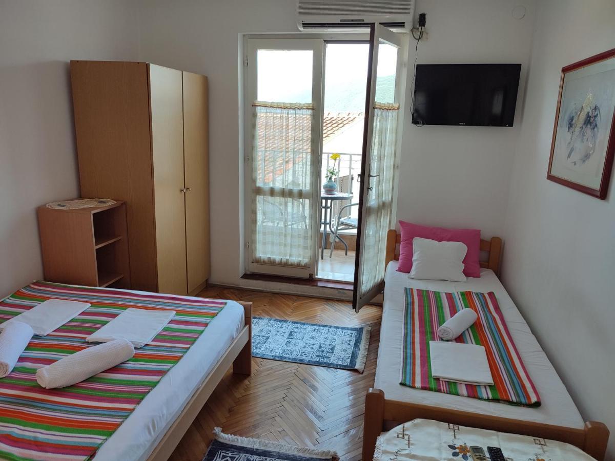 Smestaj Vella Herceg Novi Ngoại thất bức ảnh
