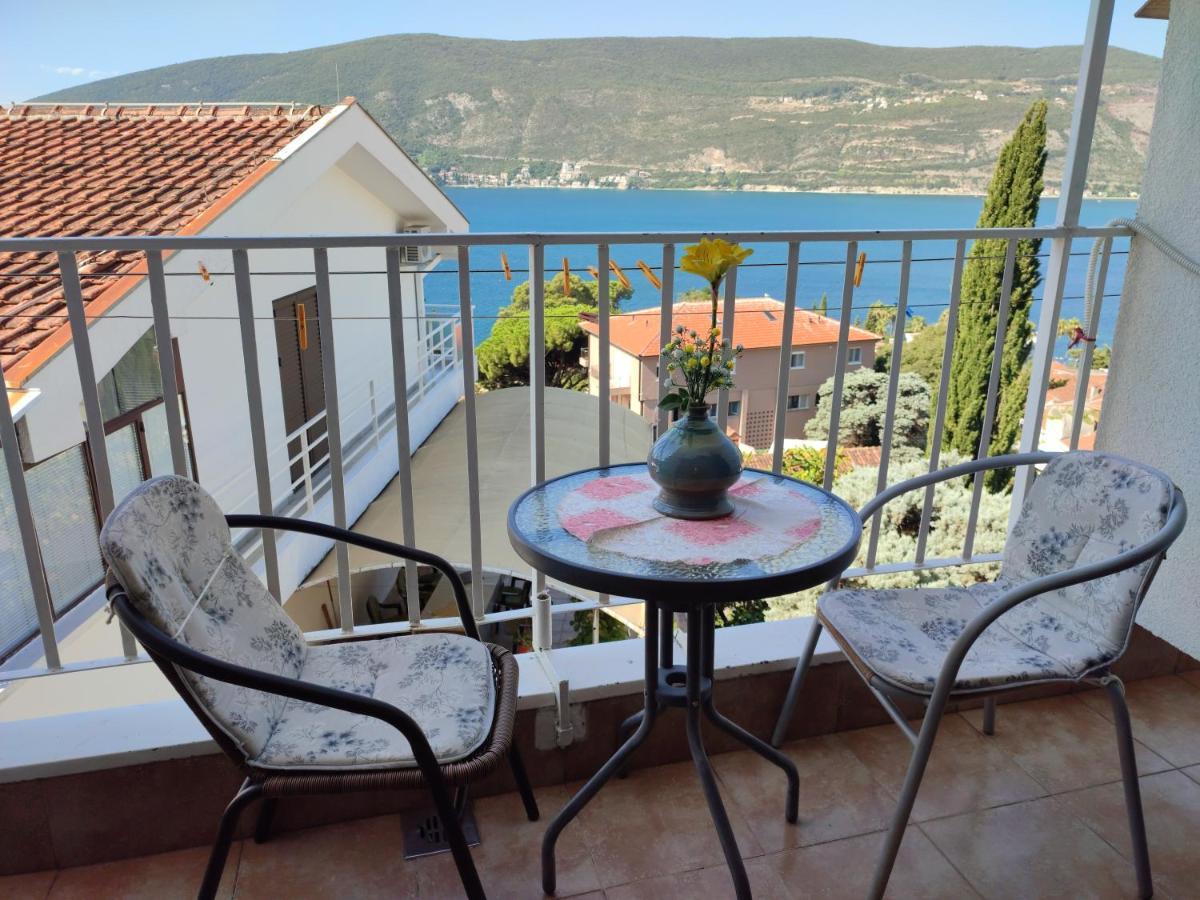Smestaj Vella Herceg Novi Ngoại thất bức ảnh