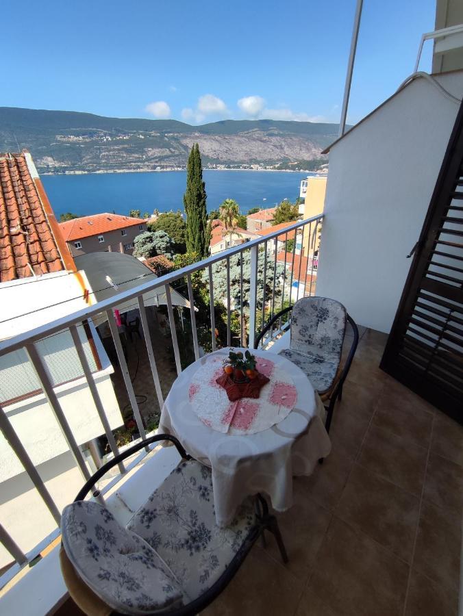 Smestaj Vella Herceg Novi Ngoại thất bức ảnh